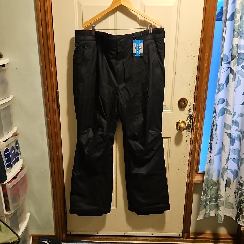 Columbia Men's Dark Pants